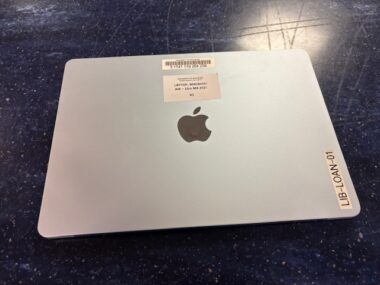 Laptop, MacBook Air