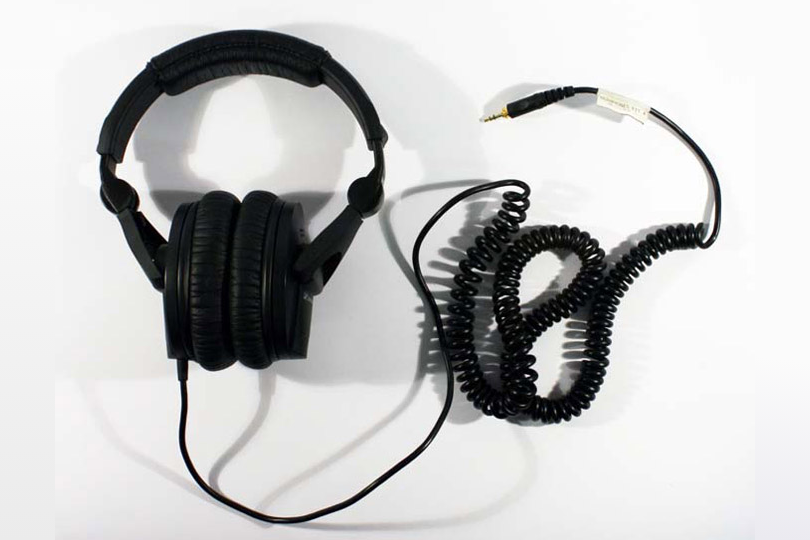 Sennheiser HD 380 Pro headphone kit
